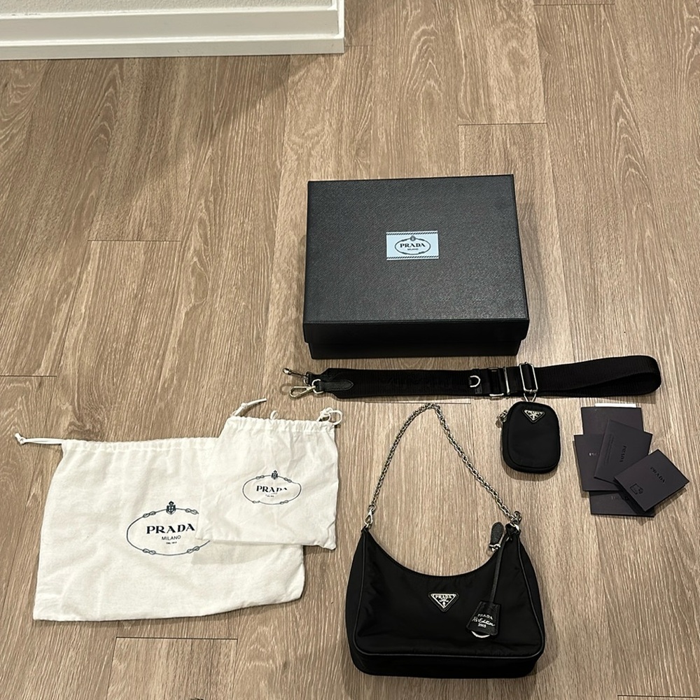 REAL PRADA CROSSBODY re-edition nylon!